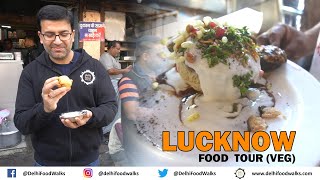 LUCKNOW Vegetarian Food Tour - Malai Paan + BASKET CHAAT + Matar + MAKHAN MALAI + KALI Gajar HALWA screenshot 5
