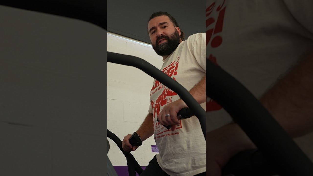 Max climbs 72 steps in the @planetfitness  gym in honor of LeBron signing in Philly