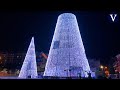 Badalona presume de haber instalado el árbol de Navidad más alto de España