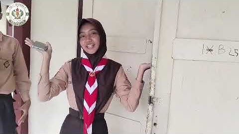 VLOG INFORMATIKA KELOMPOK 1.MEMPERKENALKAN FASILITAS YANG TERDAPAT DI SMP NEGERI 1 PEKUNCEN. (IX B).