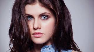 12 Sexy Photos of Alexandra Daddario | Bio and photos