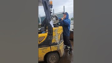 Change a propane tank 2..#scrapmetal #scraper #ewaste #recycling #scraplife