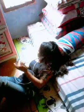 Abg sange di kamar