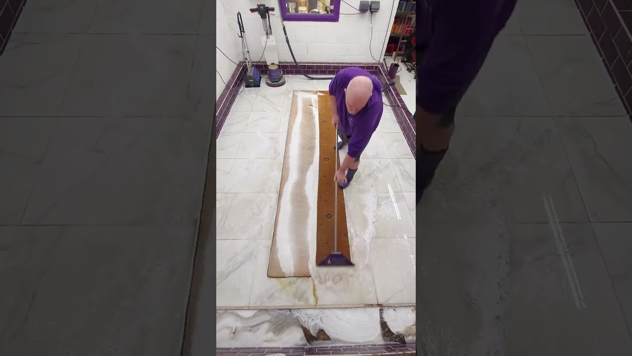 The dirtiest Genuine rug clean on video. Part 2 is even dirtier 