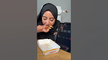 تحدي اكل 10قطع مسحب بيك في دقيقة 