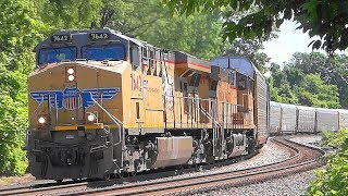 Pair Of Union Pacific Engines Pulling CSX Q217