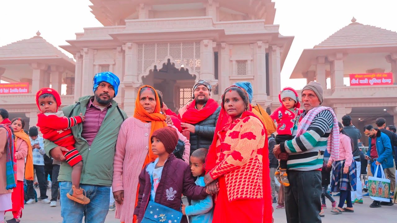 पहुंच गए  अयोध्या नगरी ,😳