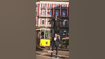 "Hoàng tử xiếc" Quốc Cơ - Quốc Nghiệp đi dạo khác người ở Ý #shorts