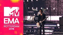 Green Day - American Idiot (Live from the 2016 MTV EMA Awards)  - Durasi: 3:11. 
