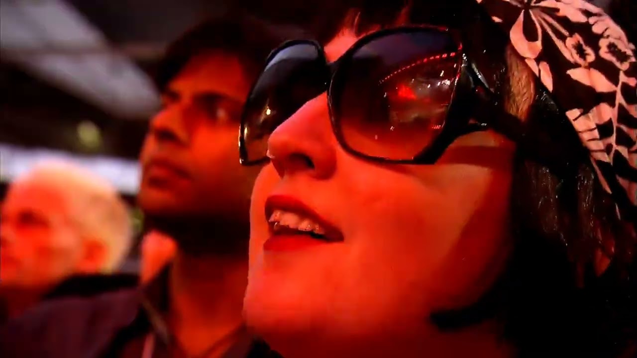 Foo Fighters - Times Like These (Live at Wembley Stadium,  2007)