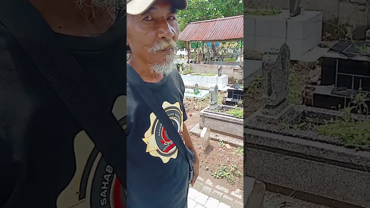 Makam Keramat Kuno Tumenggung Wiryodiningrat Adipati Ponorogo Jl. Jaksa Agung Taman Arum
