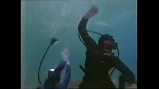 Scuba Fight with hot Wetsuit Frogwoman