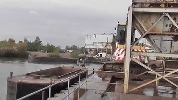 CEMEX Kinshofer C60HD re–handling clamshell