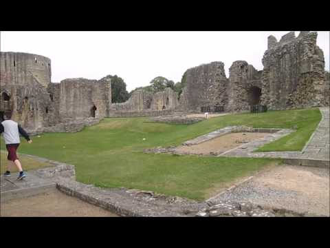 Barnard Castle. Exploring a historical site.