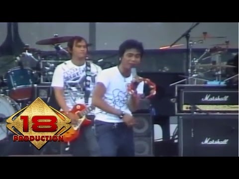 ST 12 - Aku Masih Sayang ( Live Konser Samarinda 02 Maret 2008)