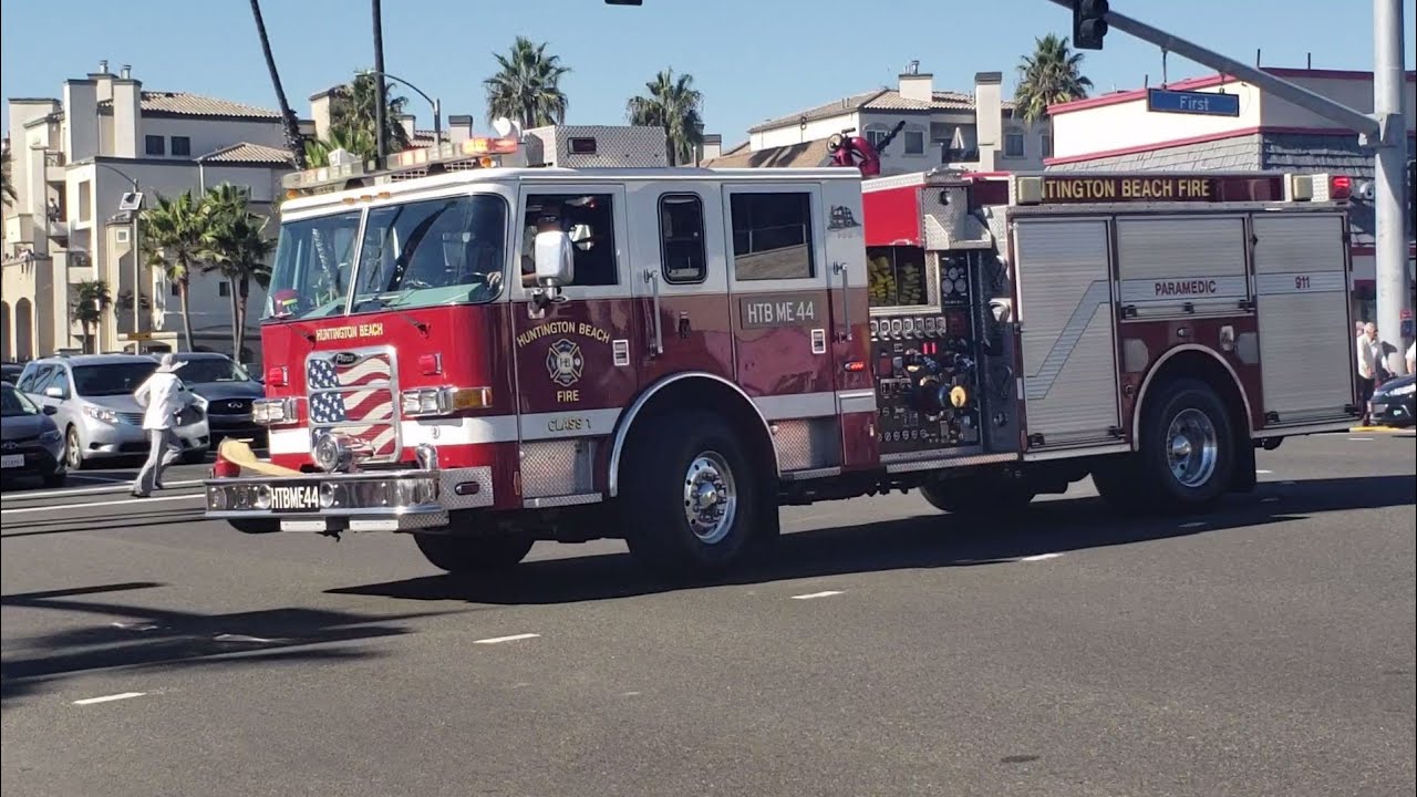 Huntington Beach Fire Department Engine 44 responding to Engine 45 ...