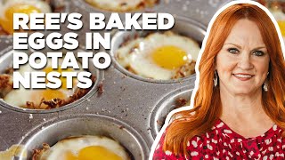 Ree bakes eggs for her sunday brunch using shredded potatoes as an
adorable "nest." get the recipe:
https://www.foodnetwork.com/recipes/ree-drummond/baked-eg...