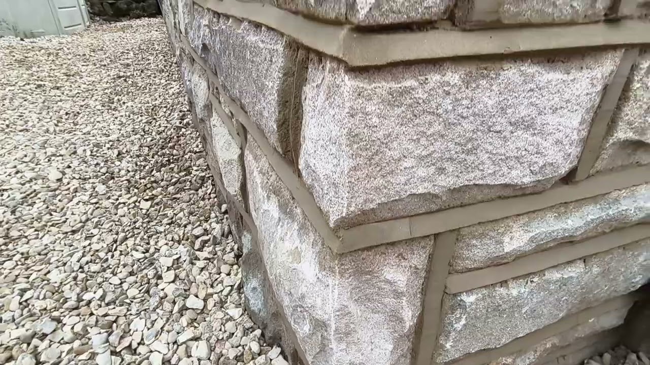 like a pro Raised pointing after video 😁