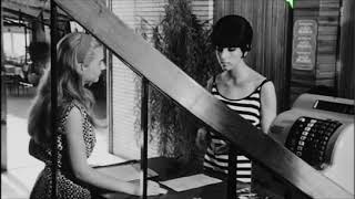 Loretta Goggi con Stefania Sandrelli 1965 in   Io la conoscevo bene (frammento)