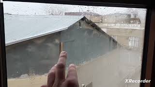Почему окна потеют и обмерзают? Как появляется конденсат на окнах?