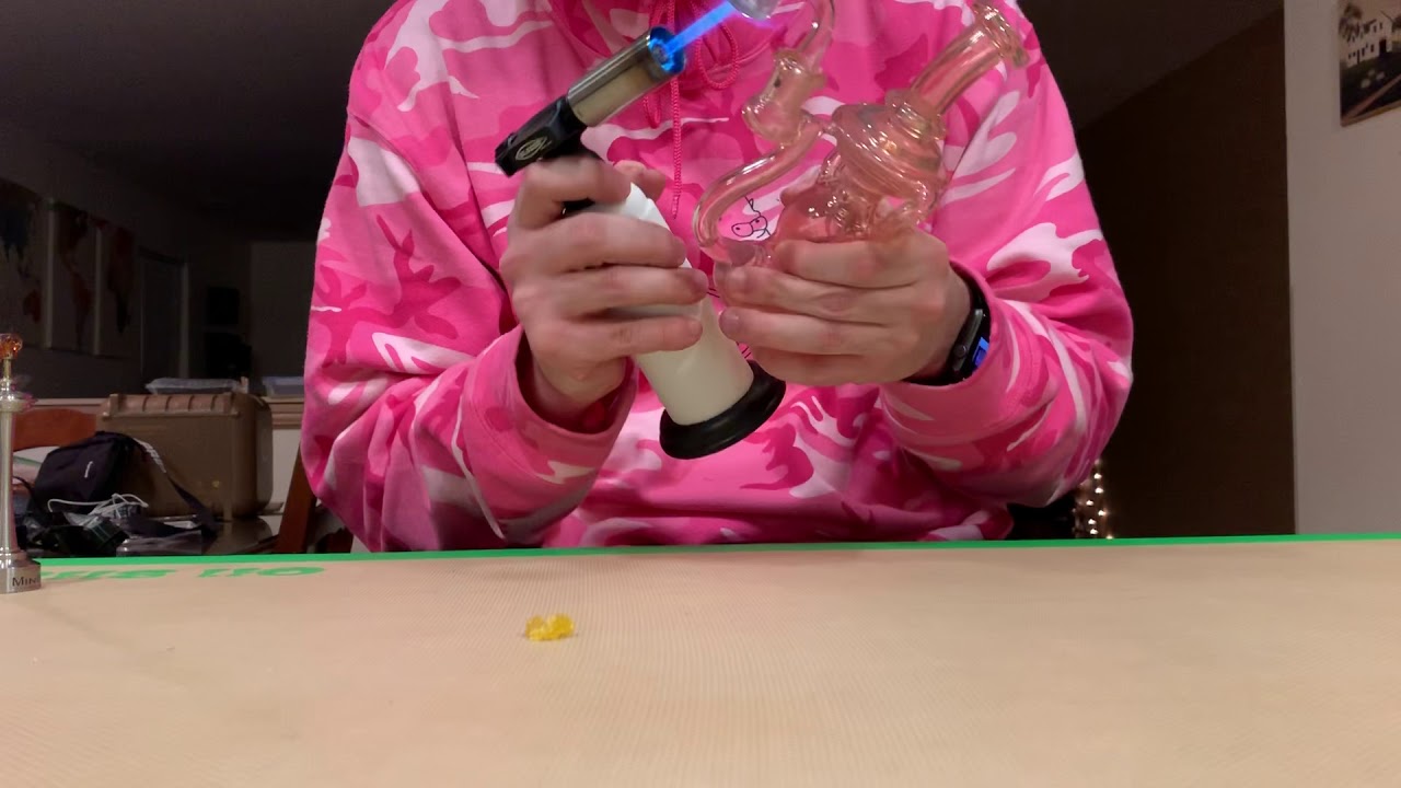 HUGE GRAM DAB - El Chapo Glass Recycler