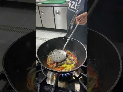 مهارة شيف تركي في تحضير الاكل باقل من الدقيقة للزبون Shorts 