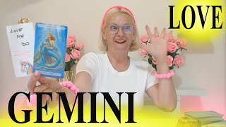 GEMINI APRIL 2024 THIS CHARMING MAN IS OBSESSED WITH YOU AND YOUR LOVE! Gemini Tarot Reading