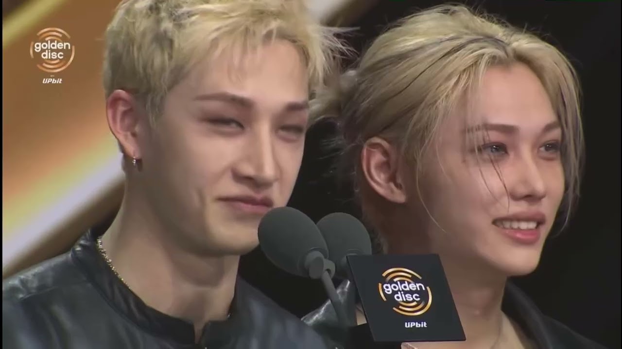  “Just a small compilation of this beautiful moment.”🐺#skz “STAY, are you ready for the movie?”