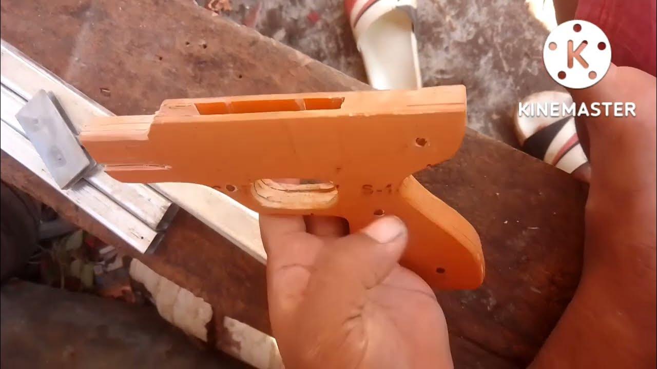 Paano gumawa ng diy na speargun gamit ang pvc at roller bag handle part