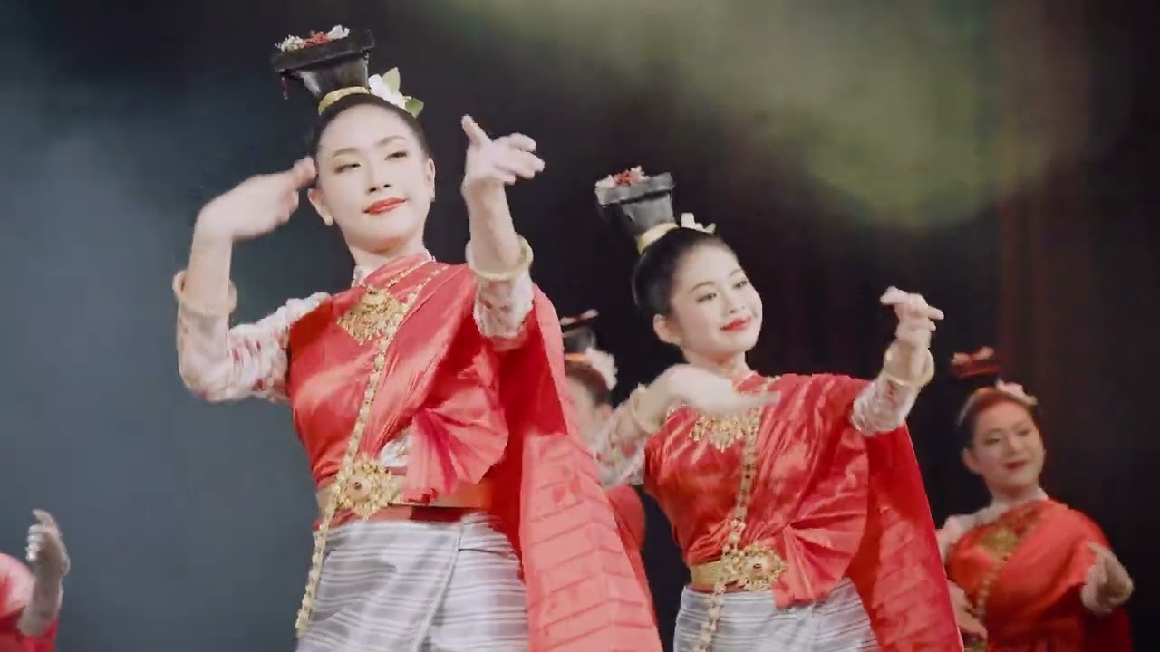 การแสดงสร้างสรรค์  ชุด “ฟ้อนบูชาขันแก้วตังสาม”  วิทยาลัยนาฏศิลปเชียงใหม่