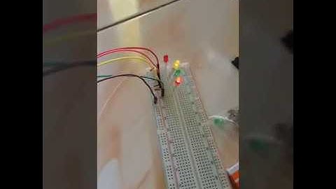 TUTORIAL : MEMBUAT LED HIDUP SECARA BERGANTIAN MENGGUNAKAN ARDUINO