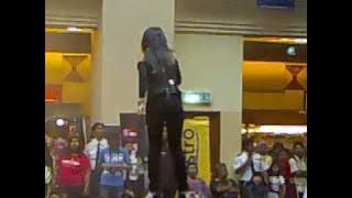 stacy-pakai buang@kuantan parade