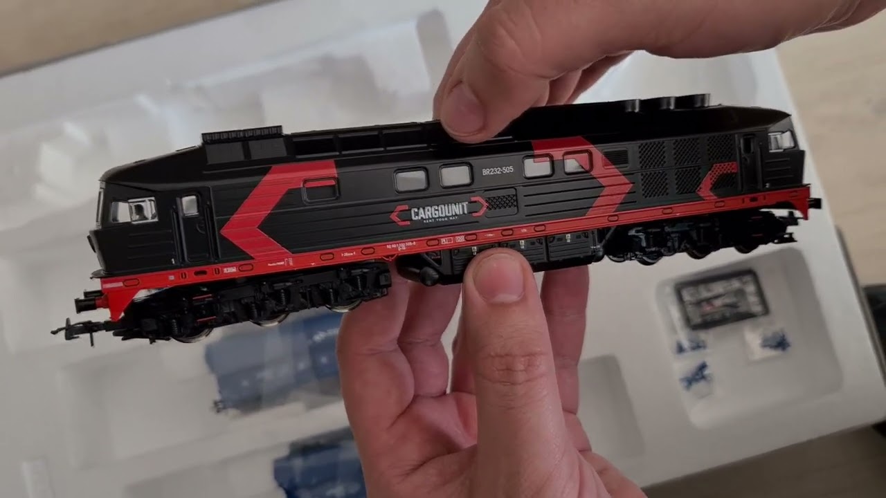 Unboxing zestawu startowego DCC - Roco 51342