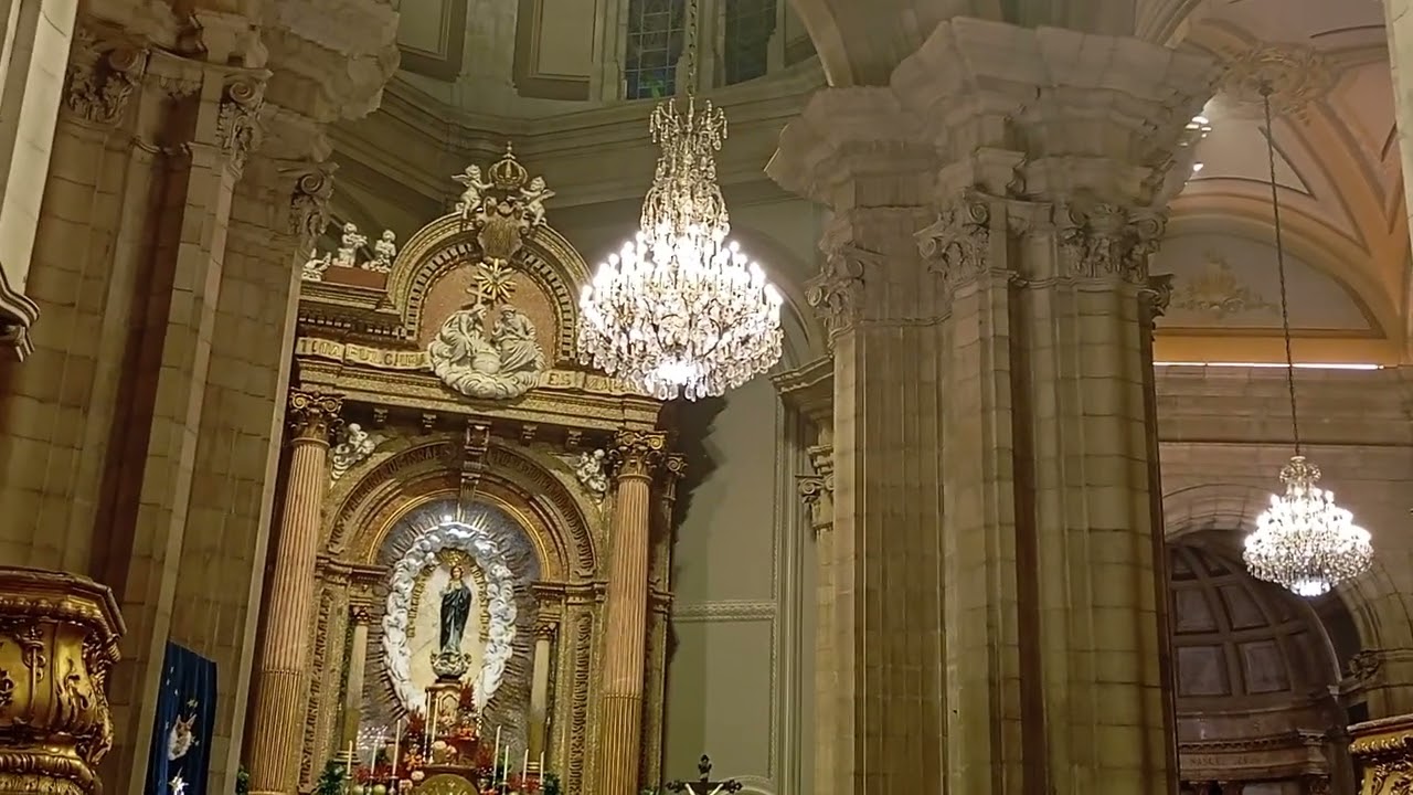 Missa de Natal - Noite Feliz - Cântico do final e da apresentação do Menino Jesus.