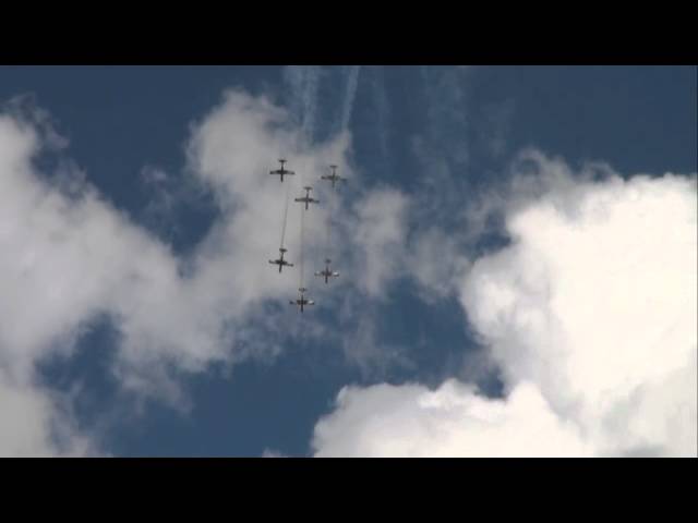 Pararfield Airshow - Roulettes RAAF Aerial Display Team