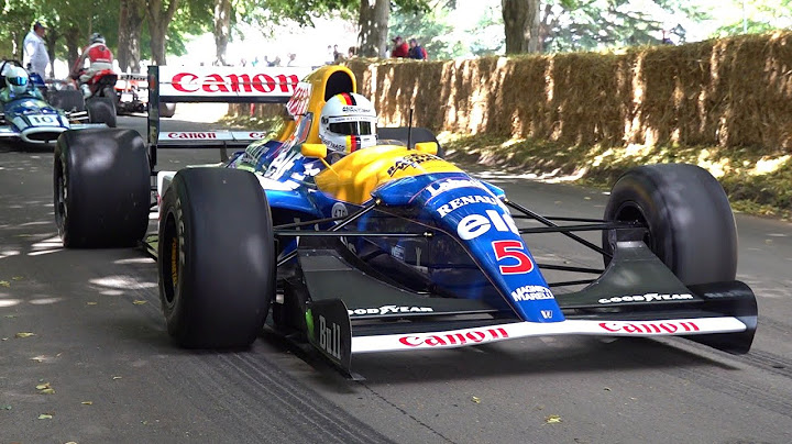 Sebastian Vettel Driving Nigel Mansell his old Williams F1 FW14B! - 天天要聞