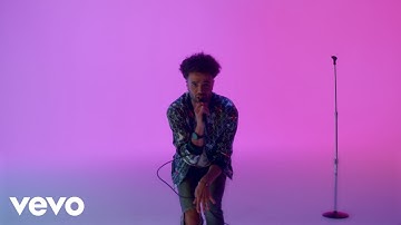 Youngr - Lost In Translation (Official Video)