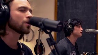 Motel Radio - Gimme Your Love (Live At BAR) chords