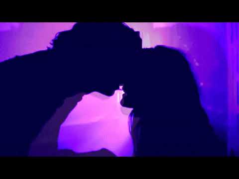 4𝑒𝑣𝑒𝑟 𝑓𝑎𝑙𝑙𝑖𝑛𝑔 -
