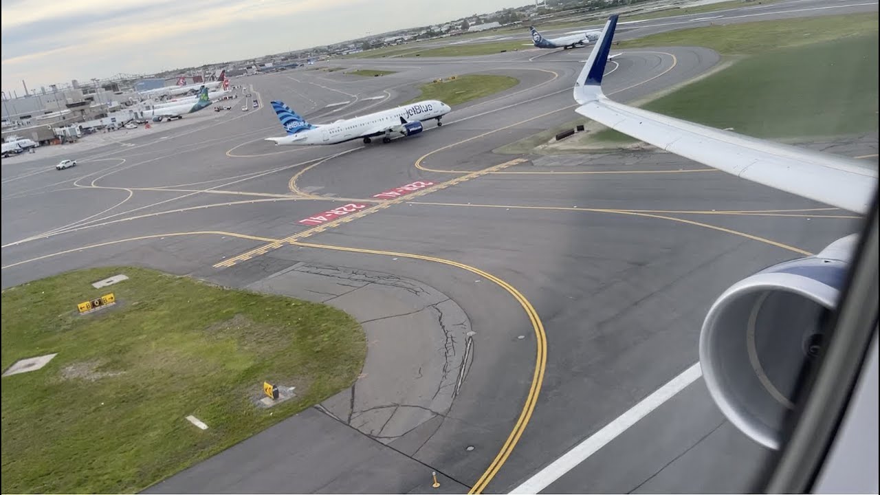 Delta Air Lines Airbus A321-200 (Sharklets) Takeoff from Boston Logan International Airport