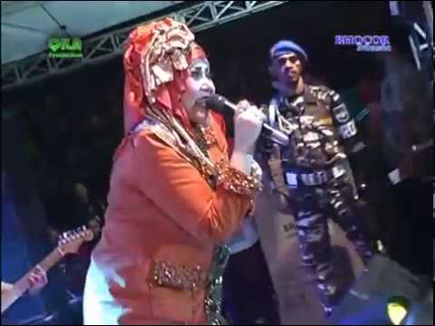 Evie Tamala - Tunggara (Official Music Video)