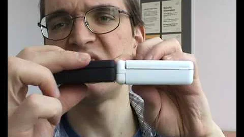 Nintendo DSi unboxing (UK version)