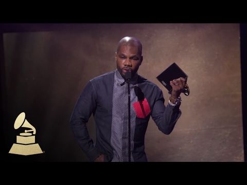 Video: Valor neto de Kirk Franklin: Wiki, casado, familia, boda, salario, hermanos