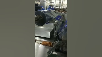 Automatic croissant  flow pack machine Majorpack-客户工厂展示牛角包枕式包装机