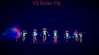 Vũ Đoàn Đà Nẵng _ Vũ Đoàn Fly _ Led Dance Resimi