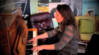 Sandi Thom - Behind the Scenes (Katalin, Uppsala, Sweden 2013)
