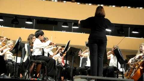 Clarence Middle School 6th grade Orchestra plays Tchaikovsky Trepak arranged by Sandra Dackow.AVI