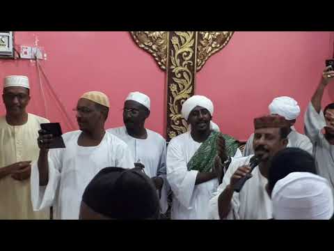 شيخ محمد الشيخ عوض الجيد ود الخدام أسمعني نشيدك 
