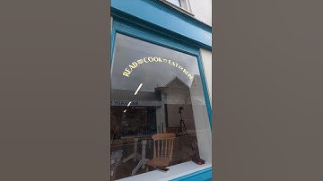 23ct gold going on the windows #signwriting #goldleaf #artfulcharlie #watergilding