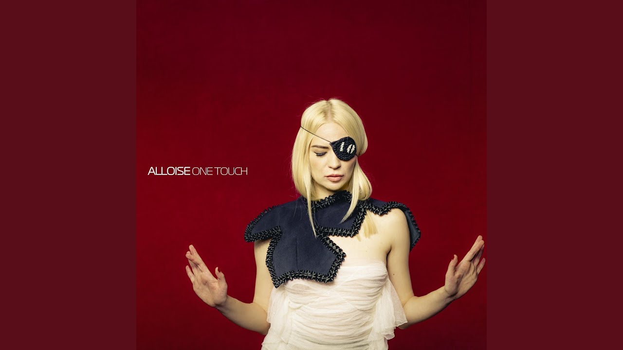 One Touch adlı videoyu YouTube'da izle One Touch adlı videoyu YouTube'da izle